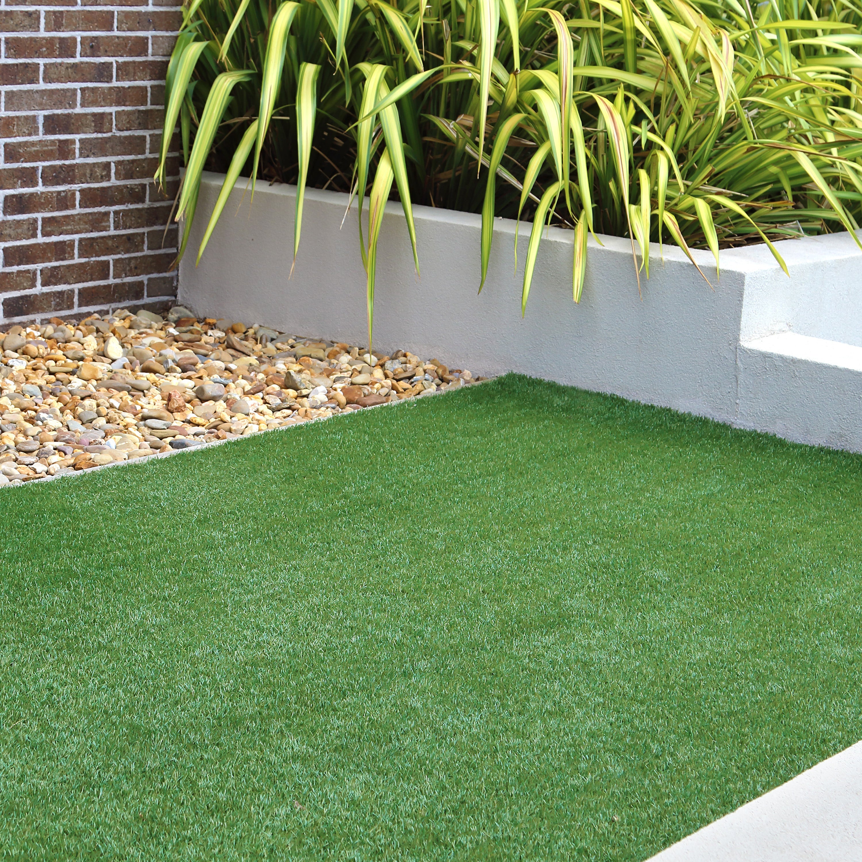 4m Dark Green Artificial Grass - 20mm Pile