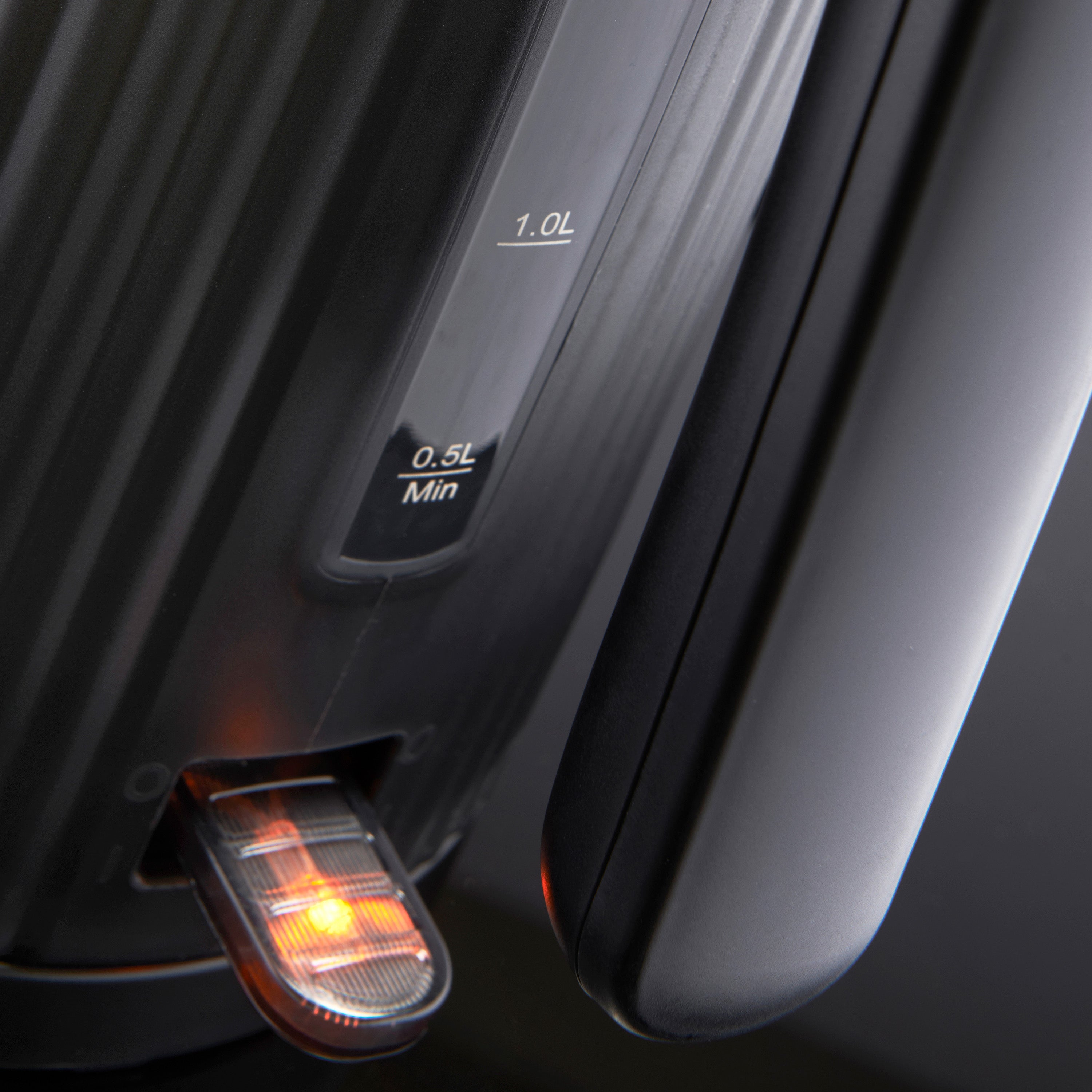 1.5L Kettle & 2 Slice Toaster Set - Black Grooved Design