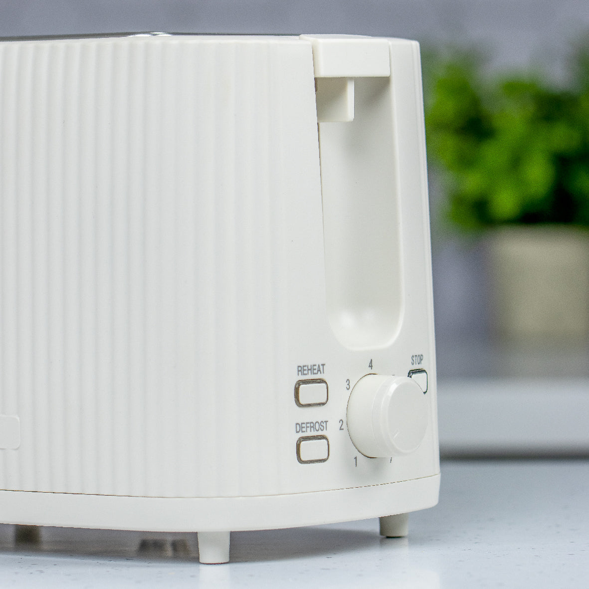 1.5L Kettle & 2 Slice Toaster Set - White Grooved Design