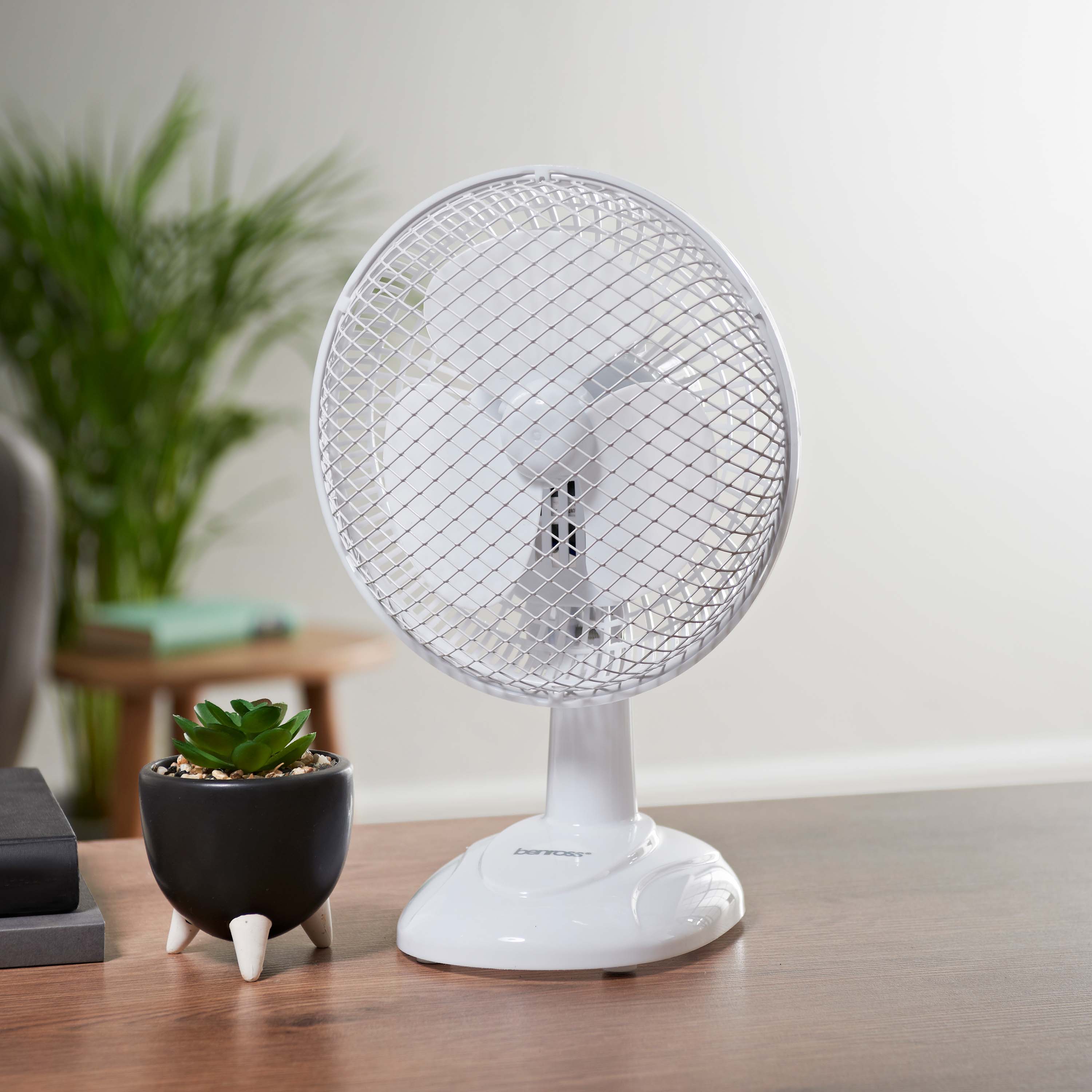 6" Desk Fan with Clip