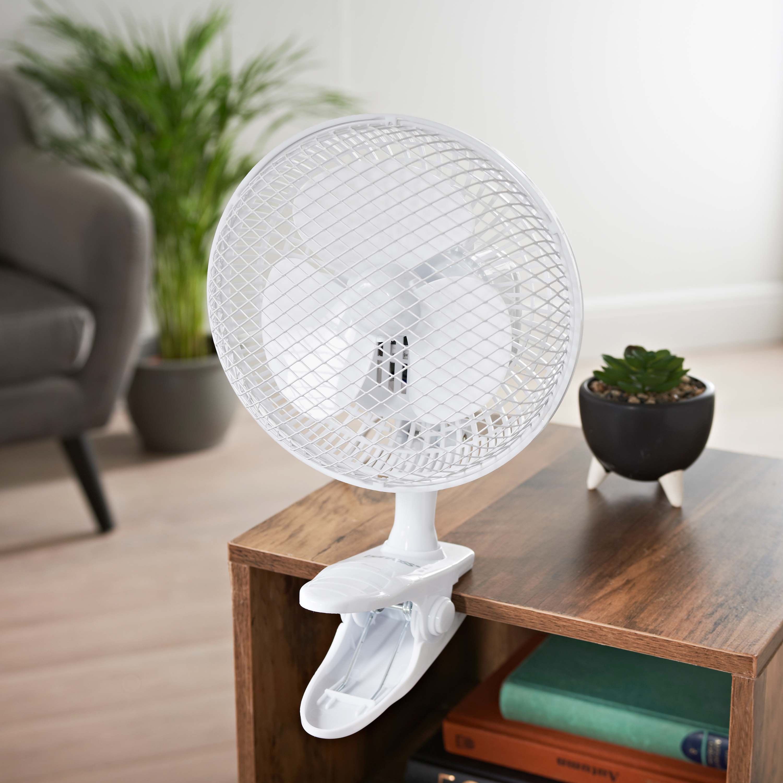 6" Desk Fan with Clip