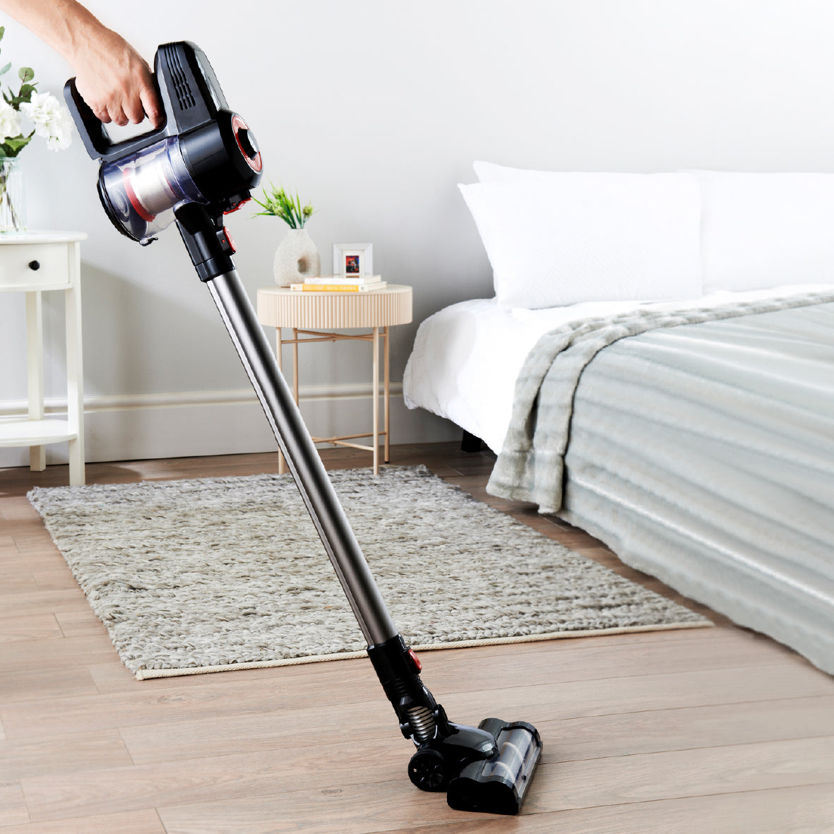 2-in-1 Cordless Vacuum Cleaner
