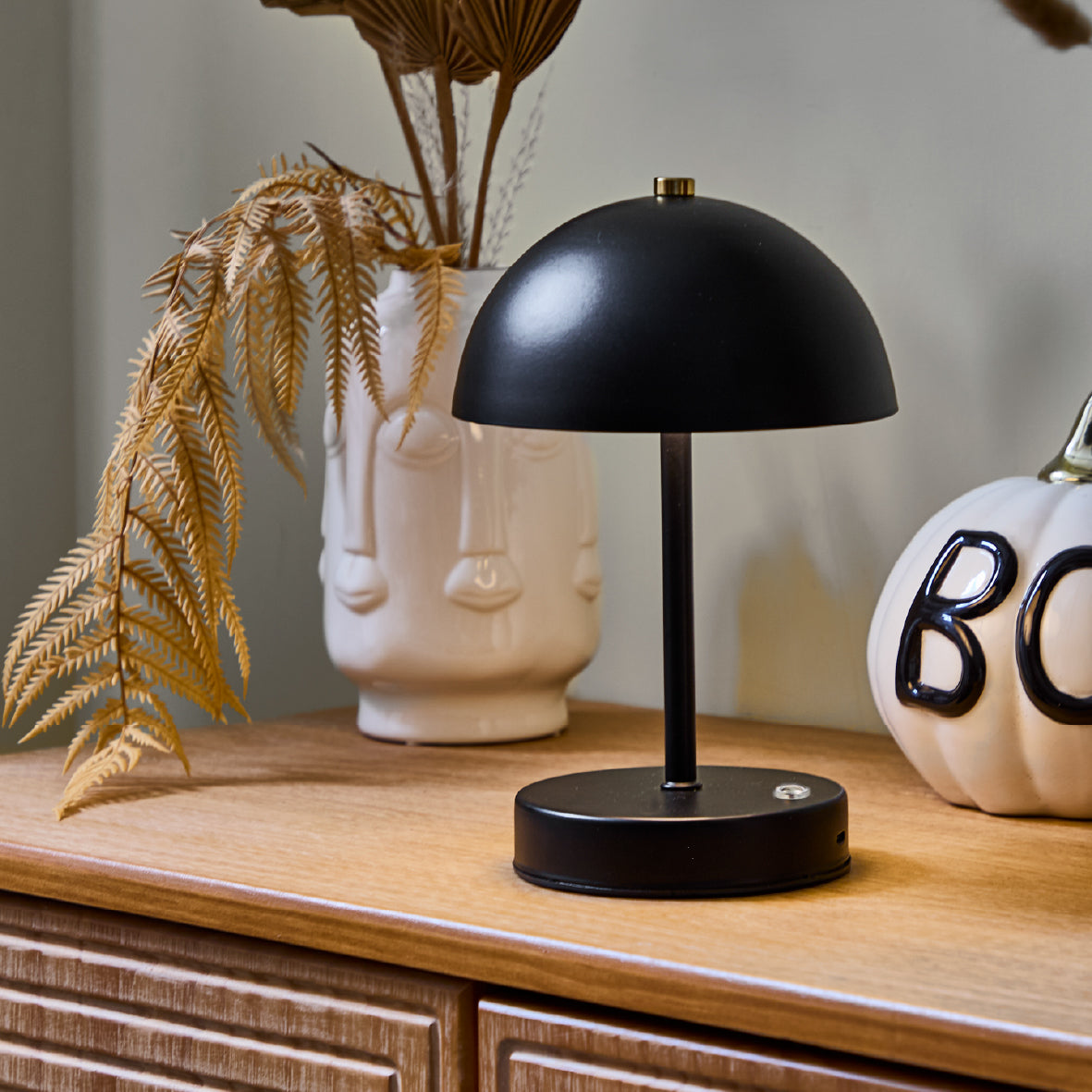 Mushroom Table Lamp - Black