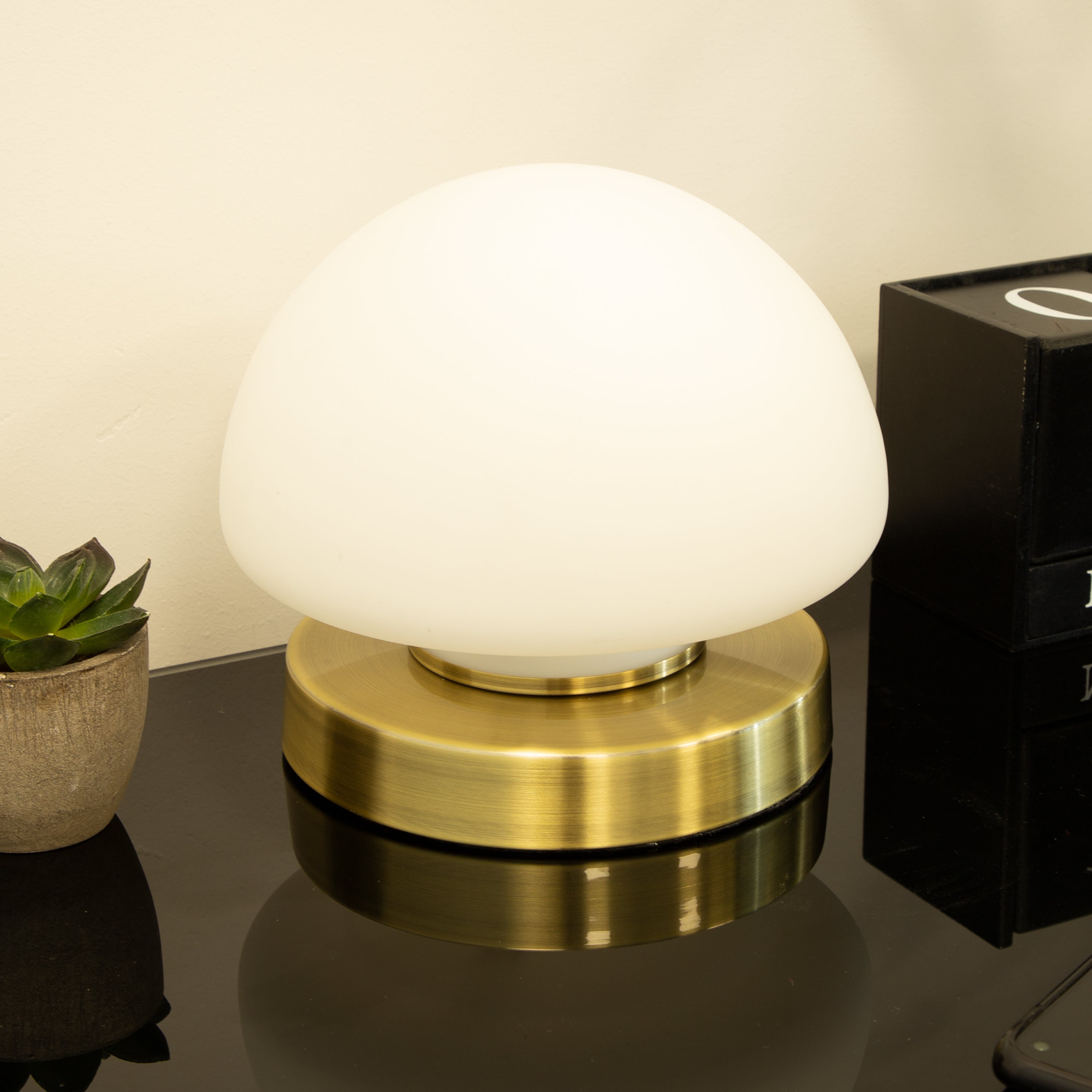 Dome Table Lamp - Brass